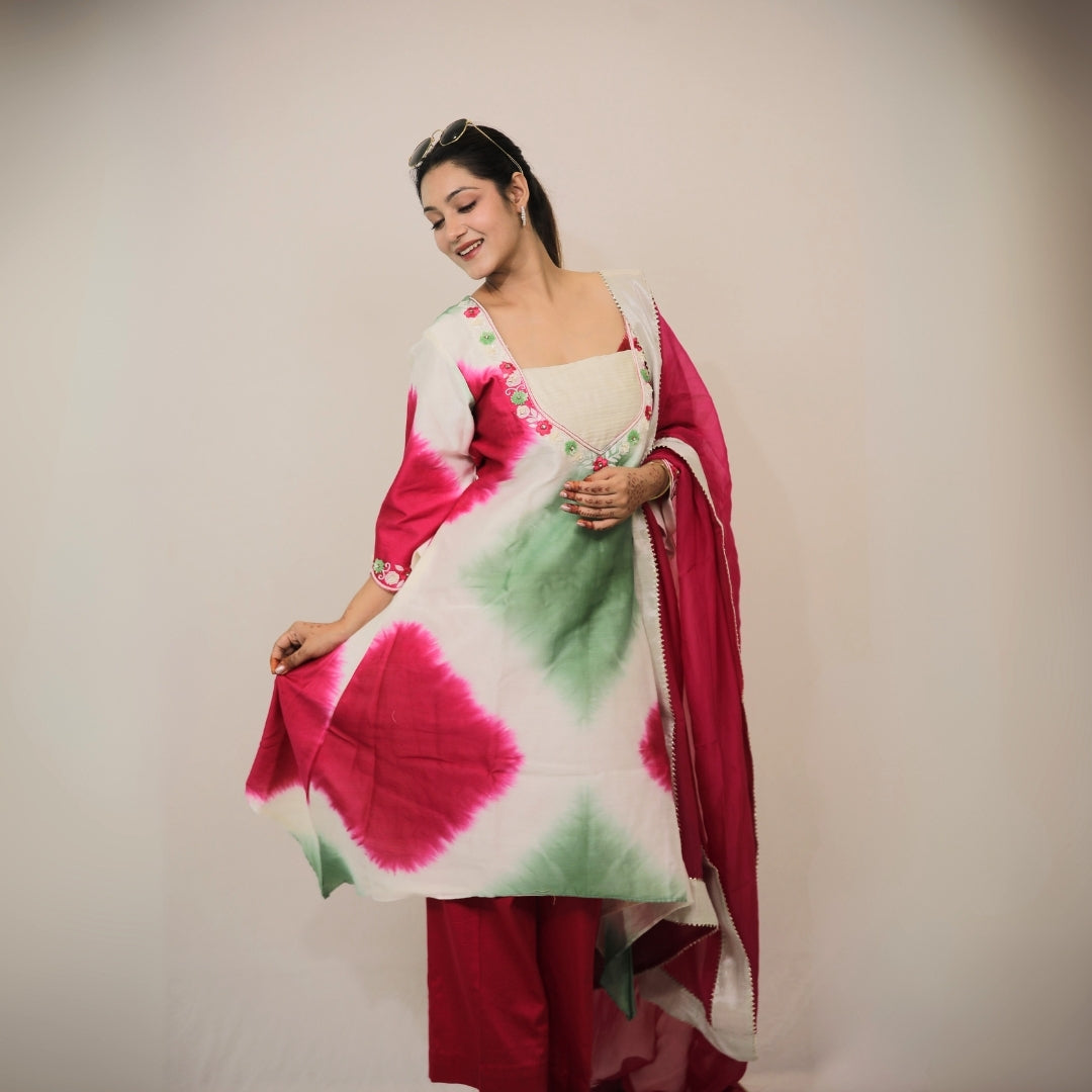 ROSE MINT TIE-DYE EMBROIDERED SUIT SET