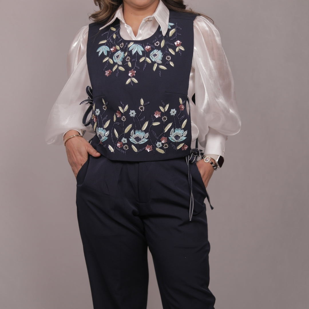 NAVY MEADOW EMBROIDERED LAYER SET