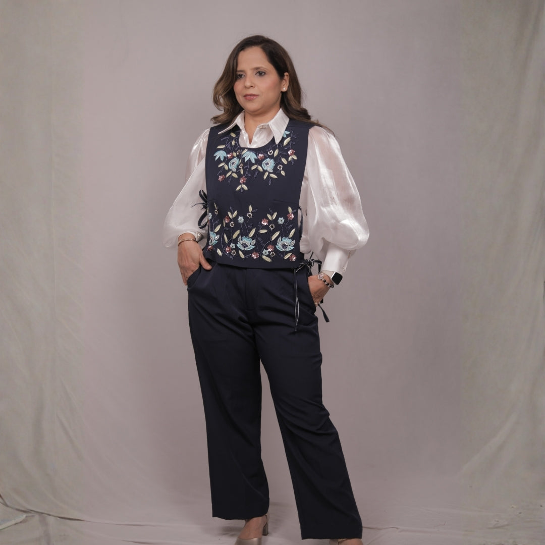 NAVY MEADOW EMBROIDERED LAYER SET