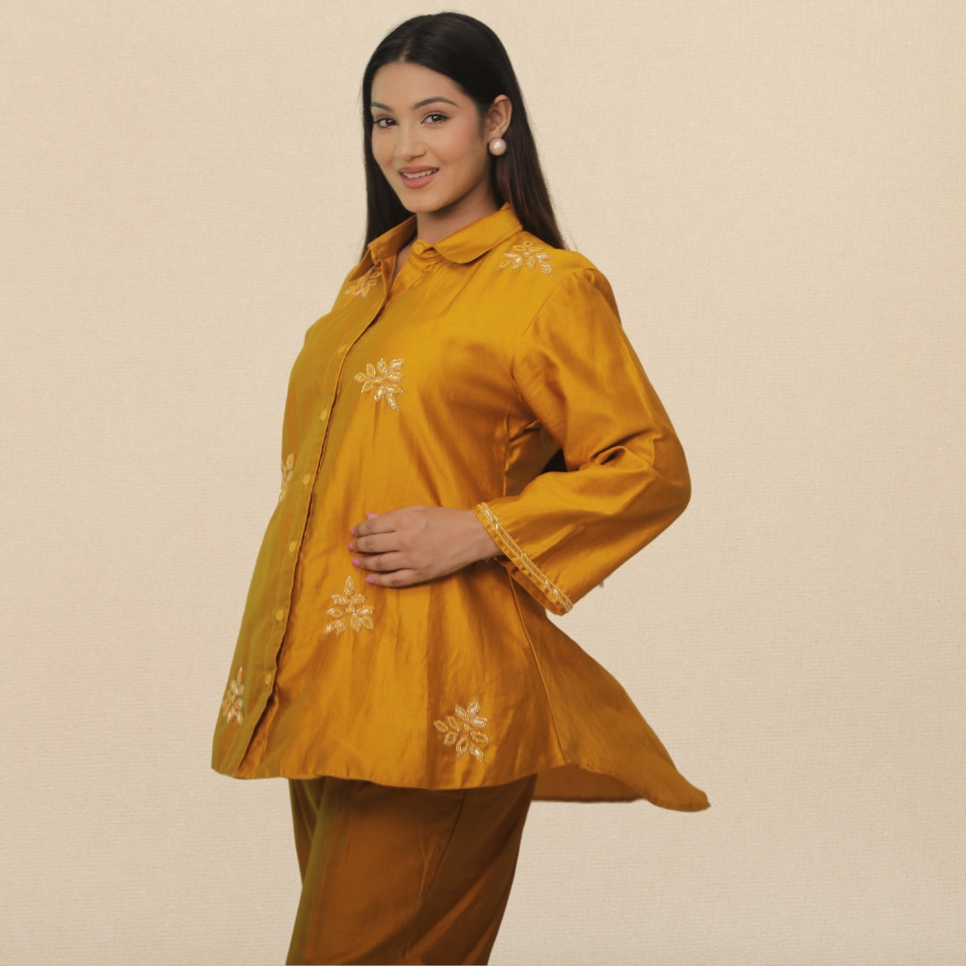 TRADITIONAL CHIC KURTA SET IN CHANDERI