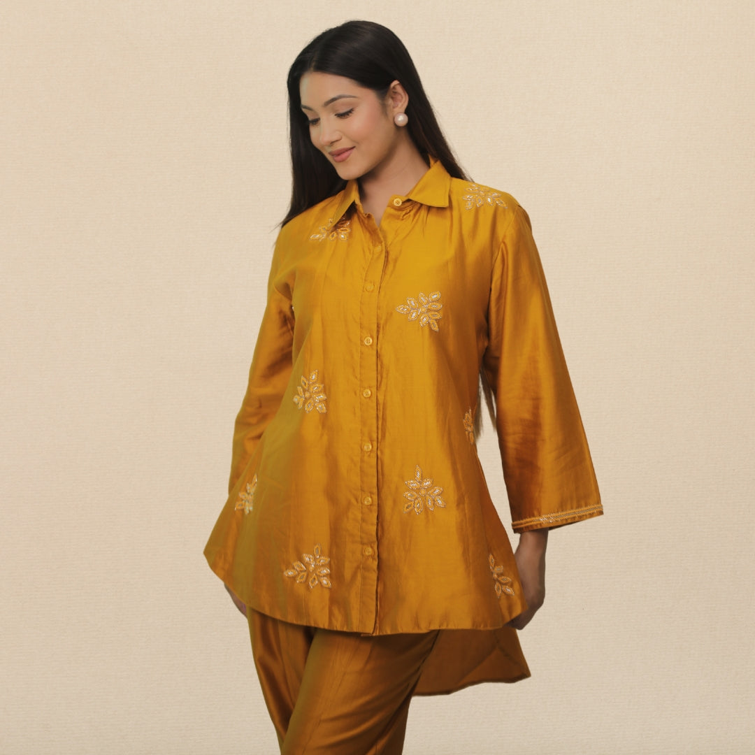 TRADITIONAL CHIC KURTA SET IN CHANDERI